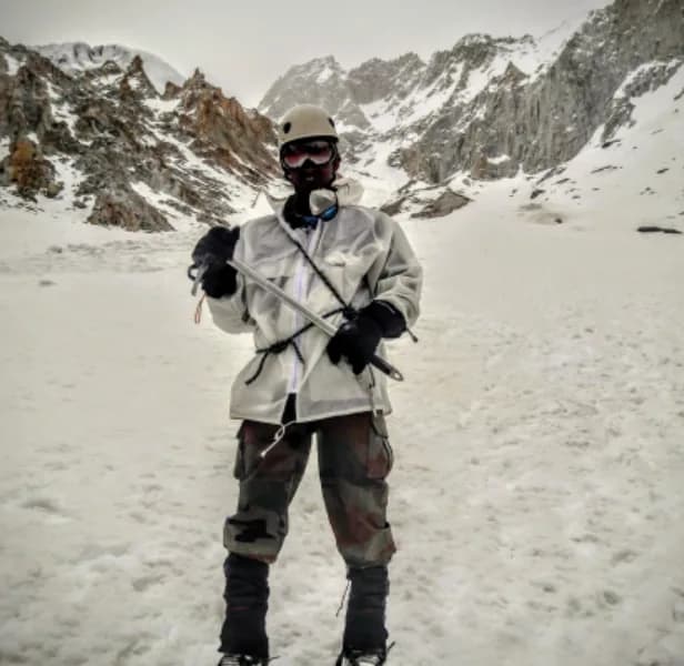 Mountaineering and Siachen field experience